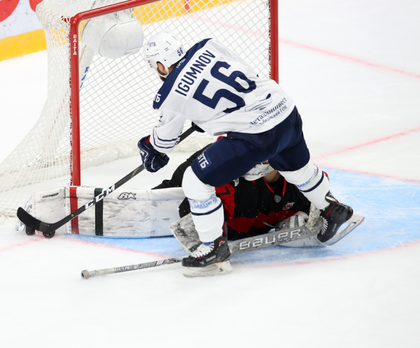 
        Хоккей вернулся! Как «Авангард» выиграл первый предсезонный матч у «Динамо»
      