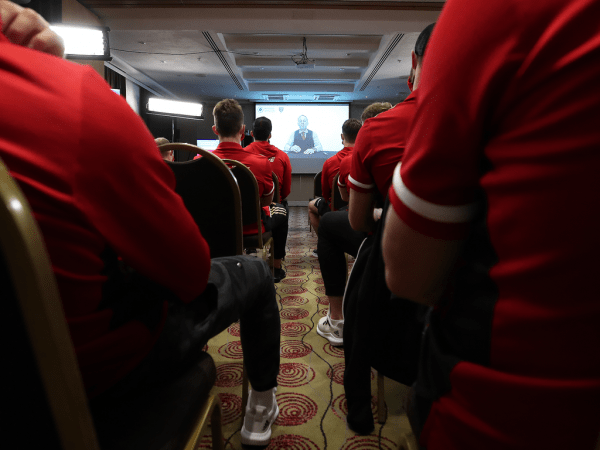 
        Третий мастер-класс программы «Игровой интеллект»: как хоккеистам общаться с прессой (ФОТО+ВИДЕО)
      