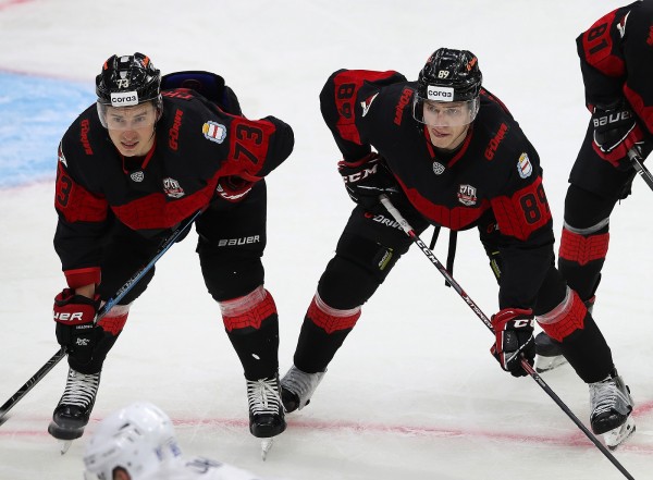 "Авангард" победно стартовал на турнире имени Пучкова