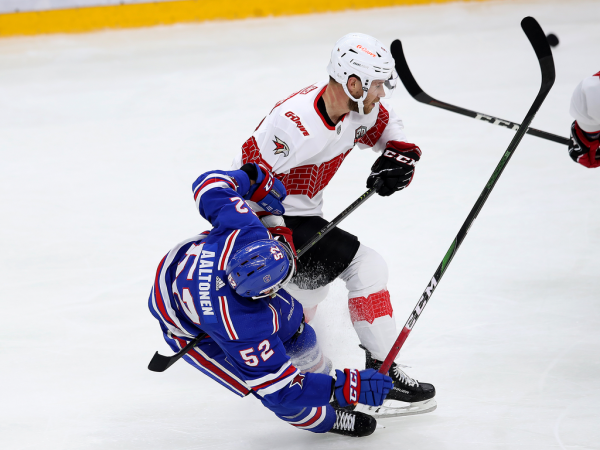 
        Выиграли у СКА и стали победителями турнира в Петербурге! Как «Авангард» завершил предсезонку
      