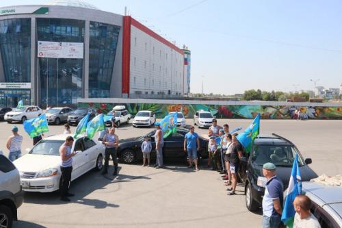 Сквозь огонь и медные трубы: как отметили свой праздник омские десантники