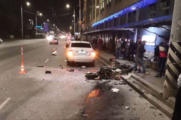 В Омске на Красном Пути погиб мотоциклист В Омске на Красном Пути погиб мотоциклист