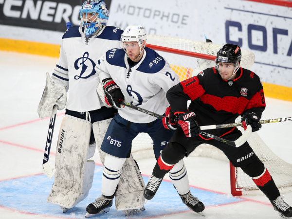 
        Хоккей вернулся! Как «Авангард» выиграл первый предсезонный матч у «Динамо»
      