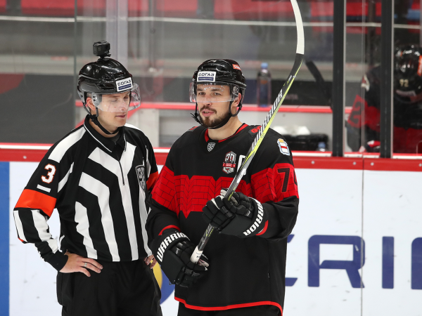 «Авангард» - «Динамо» Москва 5:4. Товарищеский матч (ВИДЕО)
«Авангард» - «Динамо» Москва 5:4. Товарищеский матч (ВИДЕО)