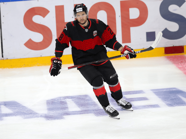 Камбэк в первой игре на турнире в Петербурге! Как «Авангард» победил «Торпедо»
Камбэк в первой игре на турнире в Петербурге! Как «Авангард» победил «Торпедо»