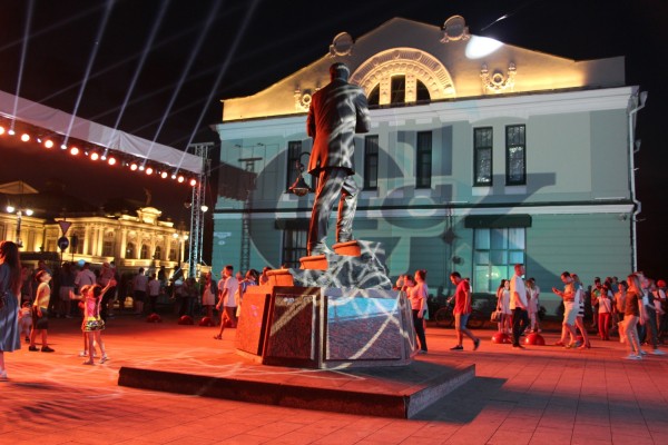 Обманные маневры и доступные компромиссы. День города в Омске прошел в режиме «ждун» 