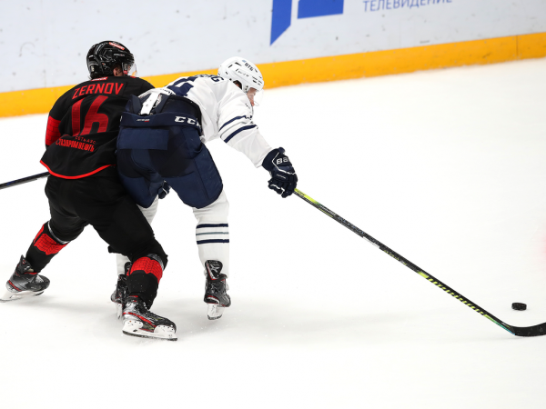 
        Хоккей вернулся! Как «Авангард» выиграл первый предсезонный матч у «Динамо»
      