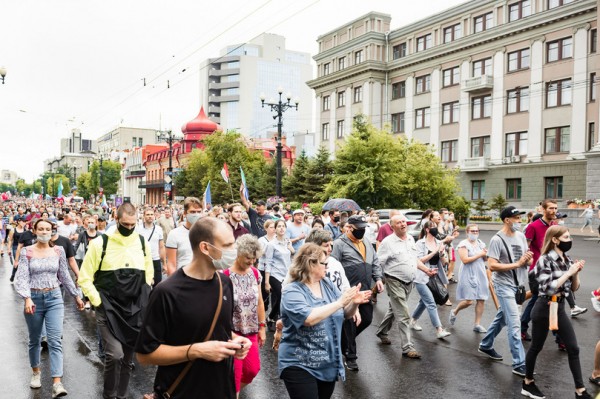 «Крепкий орех»: хабаровчане высказали мнение о Дегтярёве