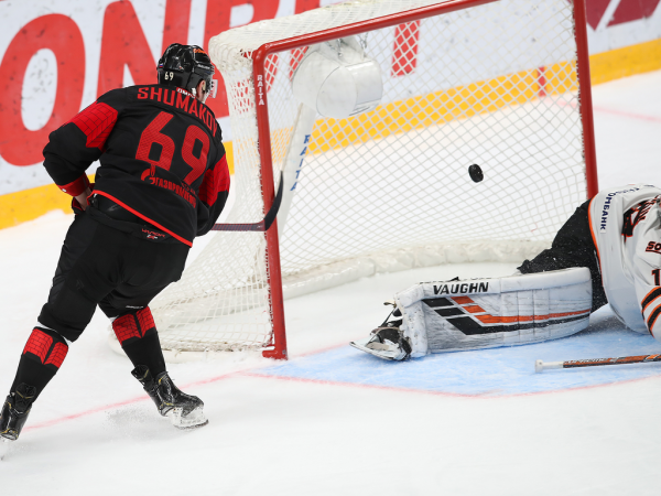 
        «Авангард» - «Амур» 2:1. Товарищеский матч (ВИДЕО)
      
