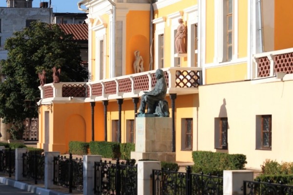 Как проходит курортный сезон в Крыму: цены и фото из Феодосии-2020