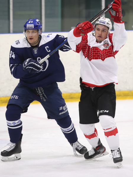 
        Полный разгром в Новогорске! Как «Авангард» одержал победу над «Динамо»
      