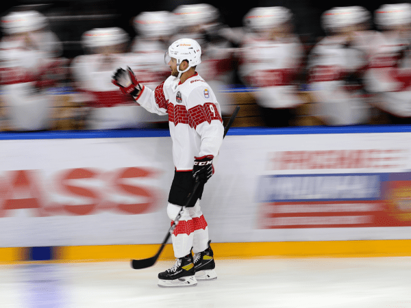 
        «Мы будем гнуть свою линию». Хартли, Семёнов и Буше после победы над СКА
      