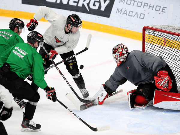 ПОДСЛУШАНО: «Авангард» после коронавируса. Снова тренируемся! (ФОТО+ВИДЕО)
ПОДСЛУШАНО: «Авангард» после коронавируса. Снова тренируемся! (ФОТО+ВИДЕО)
