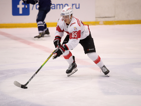 
        Полный разгром в Новогорске! Как «Авангард» одержал победу над «Динамо»
      