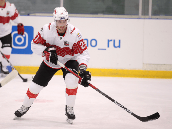 
        Полный разгром в Новогорске! Как «Авангард» одержал победу над «Динамо»
      