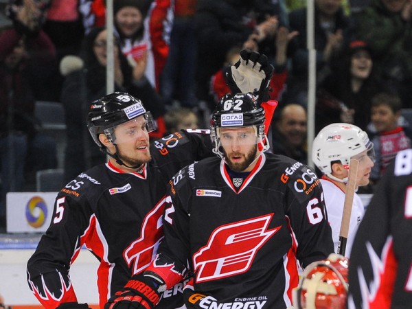 Гол в пустые ворота. Из истории встреч «Авангарда» и «Куньлунь Ред Стар»
       
        Гол в пустые ворота. Из истории встреч «Авангарда» и «Куньлунь Ред Стар»