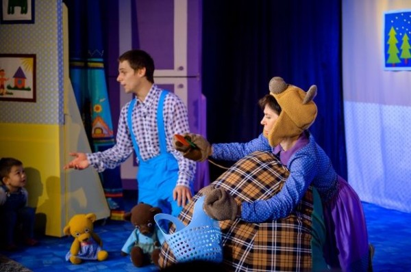 Спектакль на подушках. Сказка про медвежат, которые вовсе и не жадничали