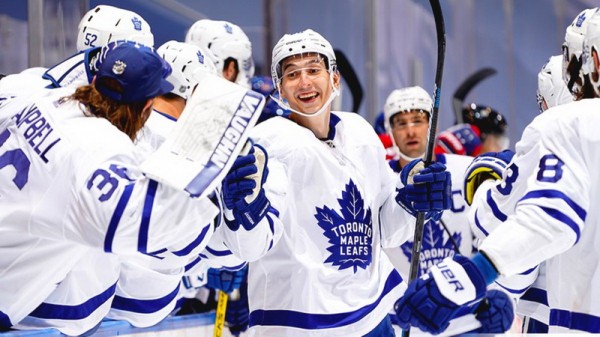 
        &laquo;Деньги не всегда решают всё, мой приоритет &mdash; НХЛ&raquo;. Илья Михеев &mdash; о Канаде, вылете из плей-офф и супе
      