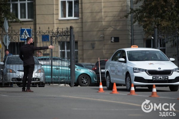 Омич попытается стать лучшим таксистом страны на трассе "Формулы-1" Омич попытается стать лучшим таксистом страны на трассе "Формулы-1"