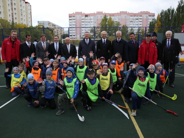 
        Александр Крылов рассказал о внедрении хоккея в программу омских общеобразовательных школ
      