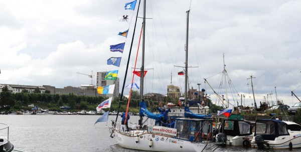 Экипажи яхт "Сибирь" и "Жемчужина" ждут в Омской области