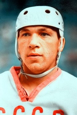 
        Виктор Блинов: одиночество в лучах славы
      