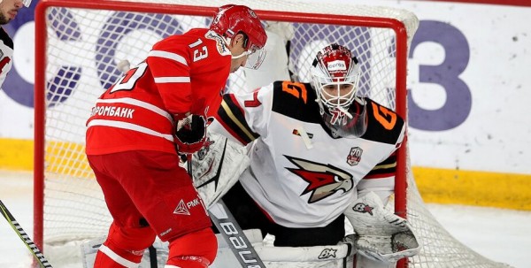 "Авангард" уступил "Автомобилисту" в противостоянии лидеров Восточной конференции. "Авангард" уступил "Автомобилисту" в противостоянии лидеров Восточной конференции.