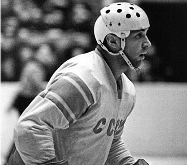 
        Виктор Блинов: одиночество в лучах славы
      