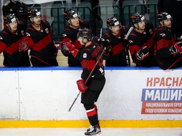 Д. Шарипзянов: никаких проблем в переезде из Москвы в Омск через пару сезонов не вижу
Д. Шарипзянов: никаких проблем в переезде из Москвы в Омск через пару сезонов не вижу
