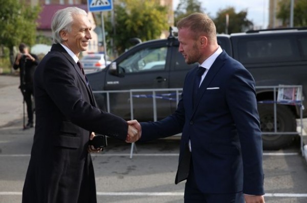 В Омске обсудили развитие школы Шлеменко