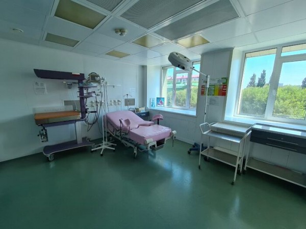 Омский перинатальный центр возобновил партнёрские роды