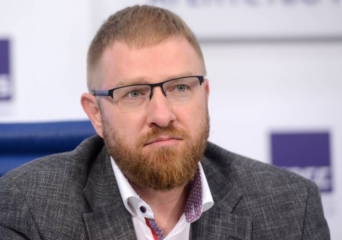 Малькевич счел подозрительным молчание Запада о загадочной спутнице Навального