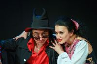 Женщин больше, и они старше. Эксперты - о демографии Омской области