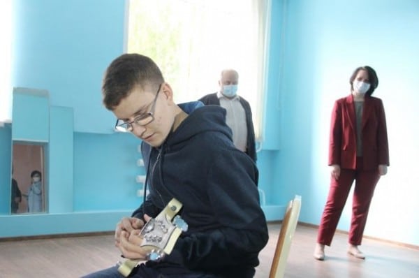 Мэр Омска посетила отремонтированную ДШИ № 12