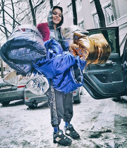 Дизайнерская одежда омички попала на обложку французского журнала