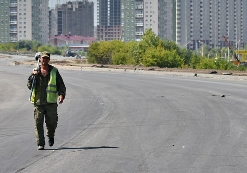 Скандальный узкий участок дороги-дублера все-таки могут расширить