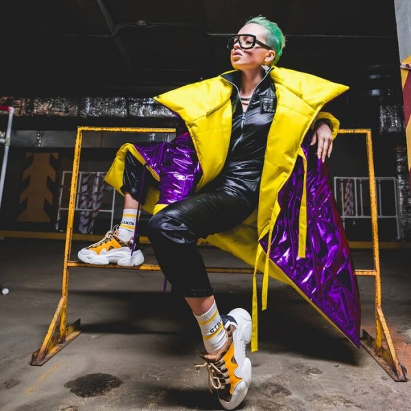 Дизайнерская одежда омички попала на обложку французского журнала