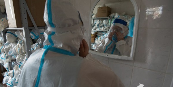 Омская область вновь подбирается к антирекорду по коронавирусу