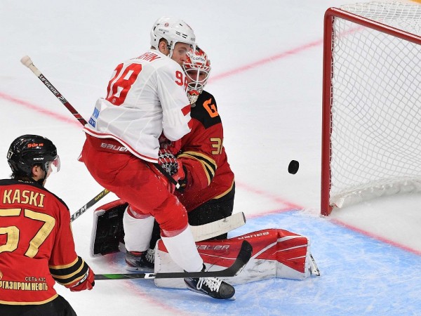 "Авангард" не сумел одолеть "Витязь"