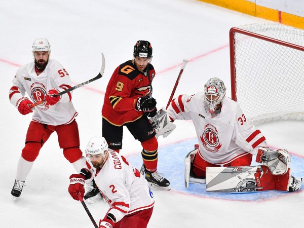 "Авангард" не сумел одолеть "Витязь"