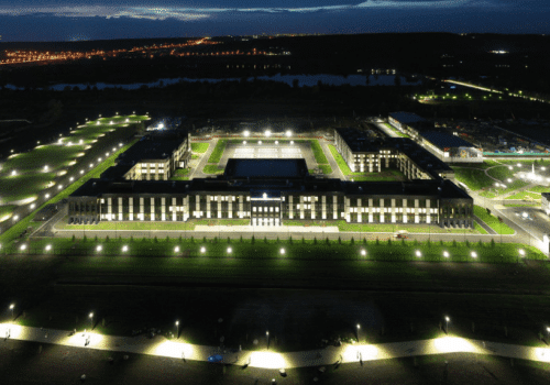 Сюрпризы строительства Омского кадетского корпуса: подрядчик&nbsp;&mdash; &laquo;Олимпстрой&raquo;, место&nbsp;&mdash; возле территории аэропорта