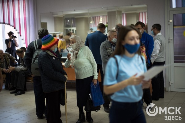 Не осеннее обострение. Почему масочный режим толкает людей на агрессию