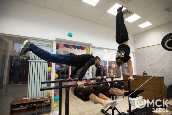 Омичей приглашают заняться воркаутом