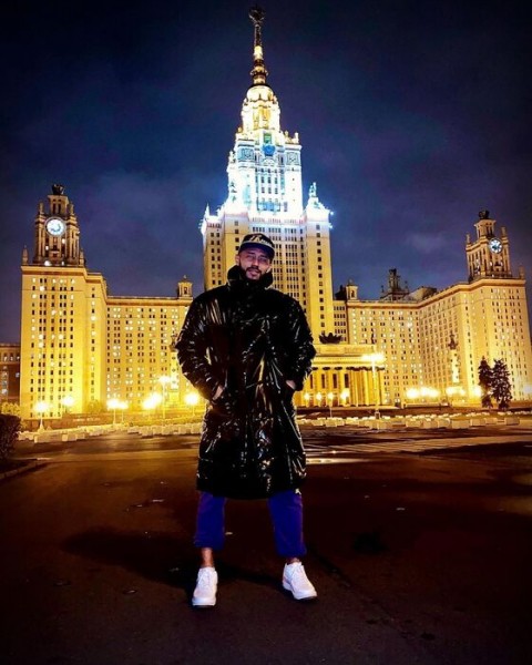 Дизайнерская одежда омички попала на обложку французского журнала