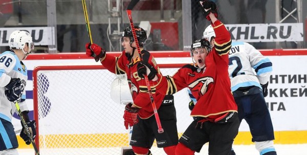 Омский "Авангард" во второй раз в сезоне выиграл сибирское дерби