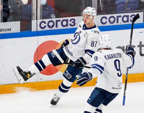 «Играем за Крикунова». Игроки «Динамо» в третий раз за два года спасают своего наставника