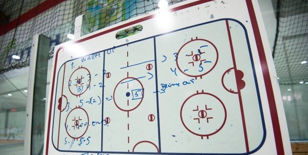 В сборную России на Кубке Карьяла вызваны три игрока "Авангарда"