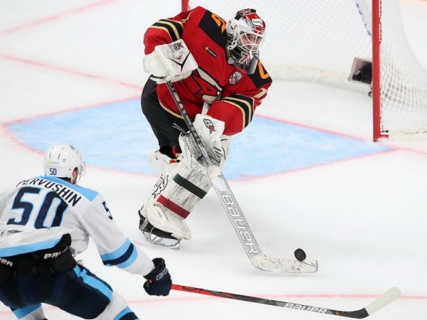 «Не раз слышал фразу: «Ты вратарь? Тогда все понятно». Поговорили с Эмилем Гариповым