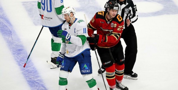 "Авангард" потерпел поражение в матче лидеров дивизиона Чернышева