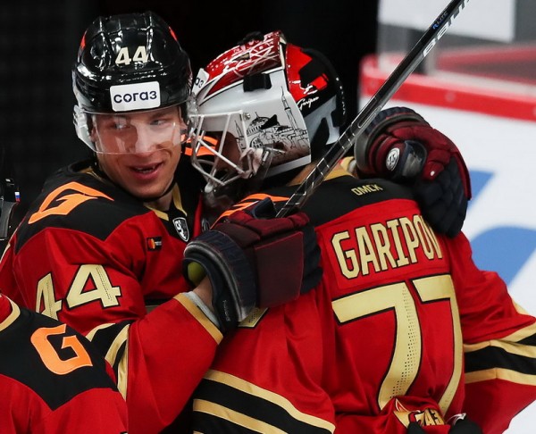 «Не раз слышал фразу: «Ты вратарь? Тогда все понятно». Поговорили с Эмилем Гариповым